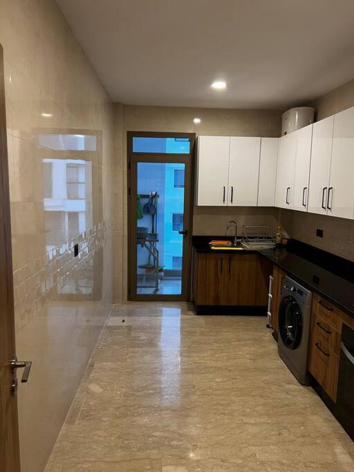 Bay Apartment *