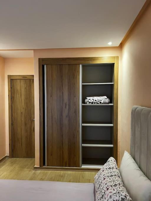 Apartment Bay *